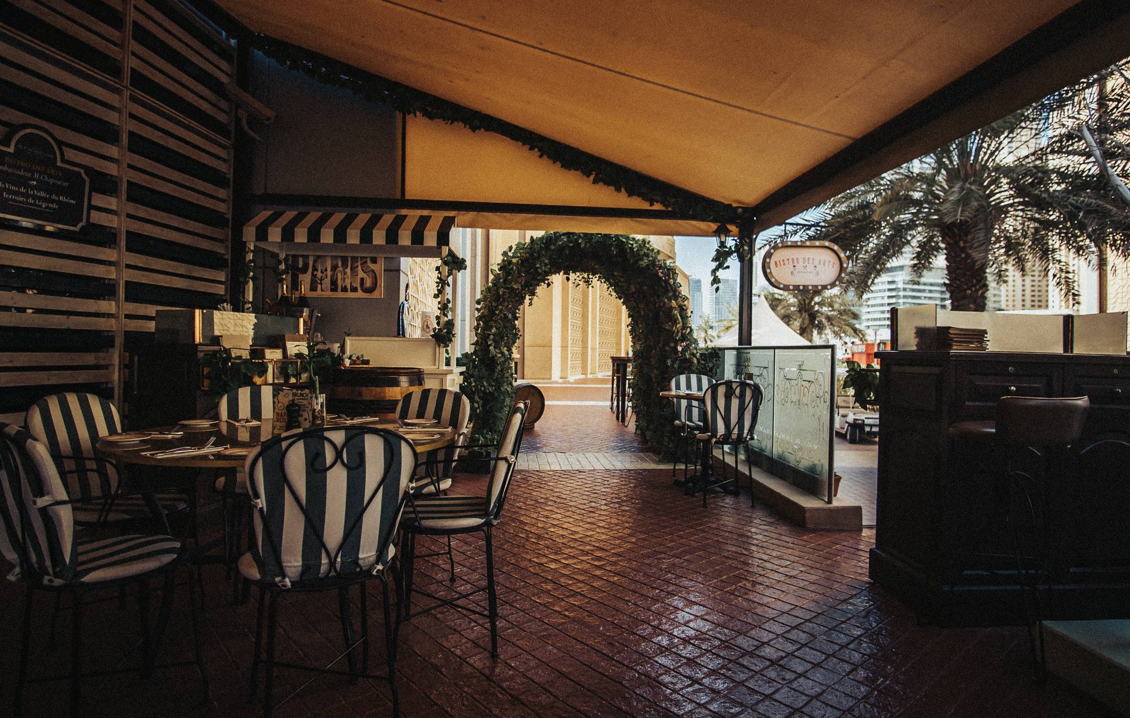 The Bistro des Arts terrace on the Dubai Marina promenade